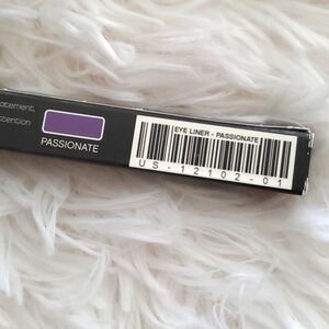 YOUNIQUE | PASSIONATE